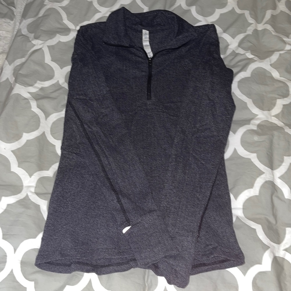 Lululemon quarter zip, size 6